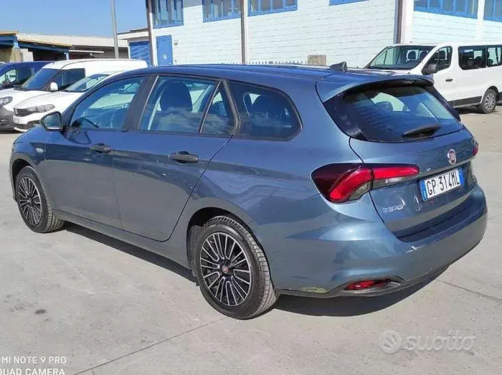 Usata Fiat Tipo 101 CV (74 kW) 2023 Grigio Station wagon