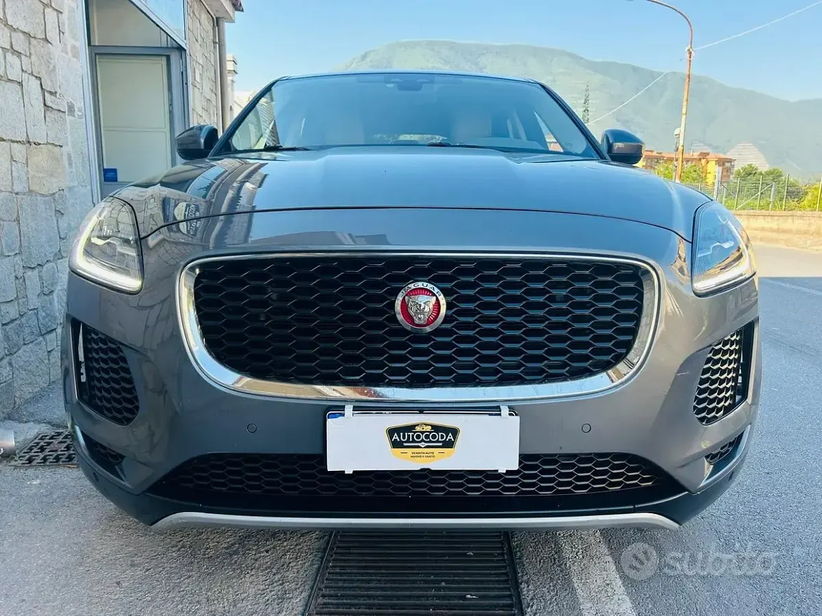 Usata Jaguar E-Pace 179 CV (131 kW) 2018 Grigio SUV