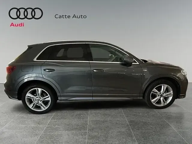 Usata Audi Q3 S-Line 150 CV (110 kW) 2024 Grigio daytona perla SUV