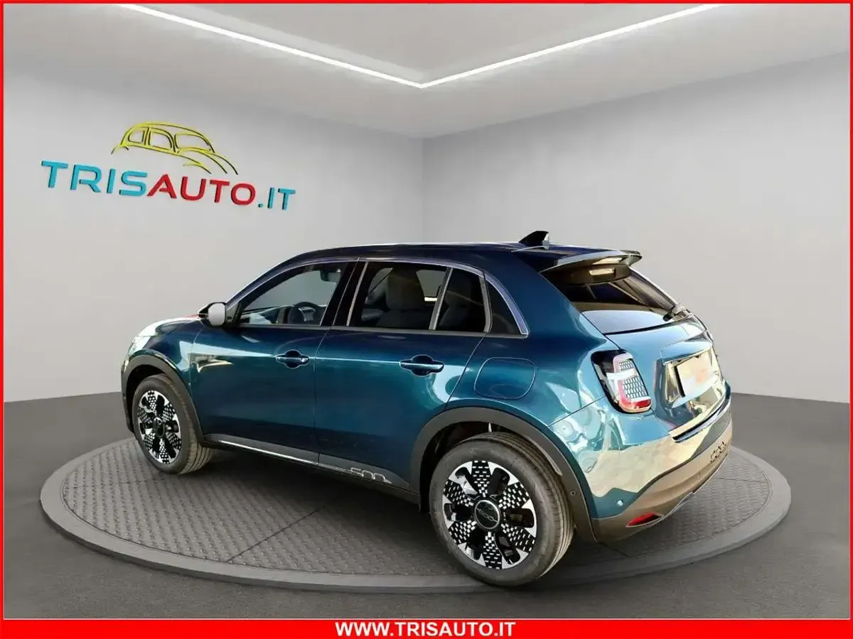Nuova Fiat 600 La Prima 101 CV (74 kW) 2026 Verde SUV