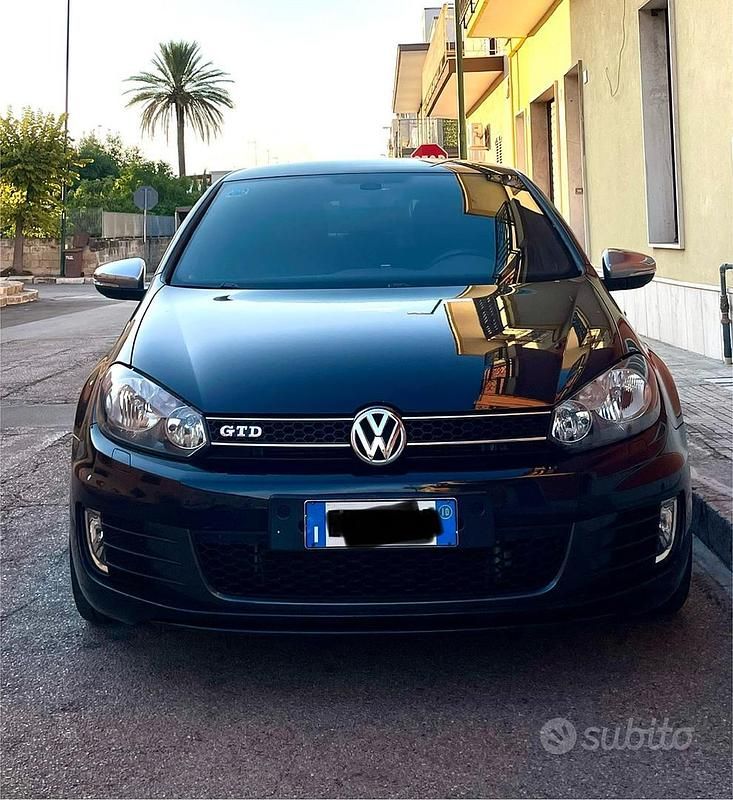 Nero Usata 2010 VW Golf VI GTD Tre volumi | 12.800 € (Molto cara) - Immagine 1/4