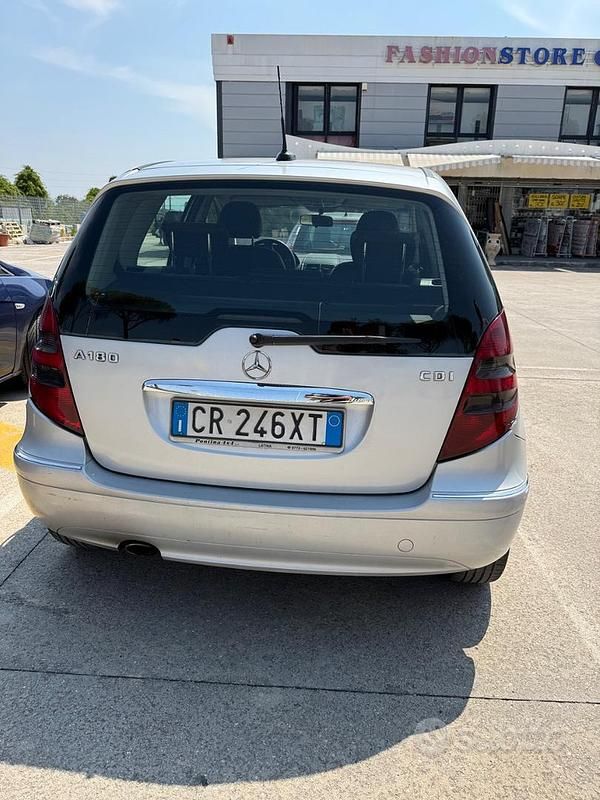 Usata Mercedes A200 140 CV (102 kW) 2004 Grigio Utilitaria