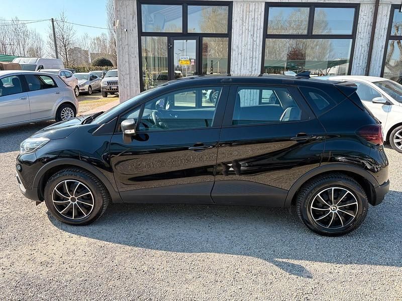Usata Renault Captur Life 90 CV (66 kW) 2019 Nero SUV