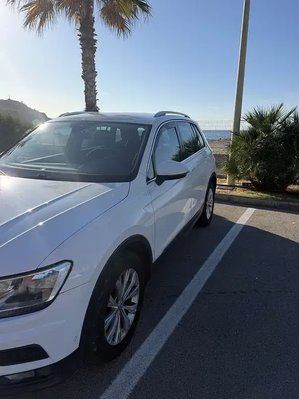 Usata VW Tiguan Business 116 CV (85 kW) 2018 Bianco SUV