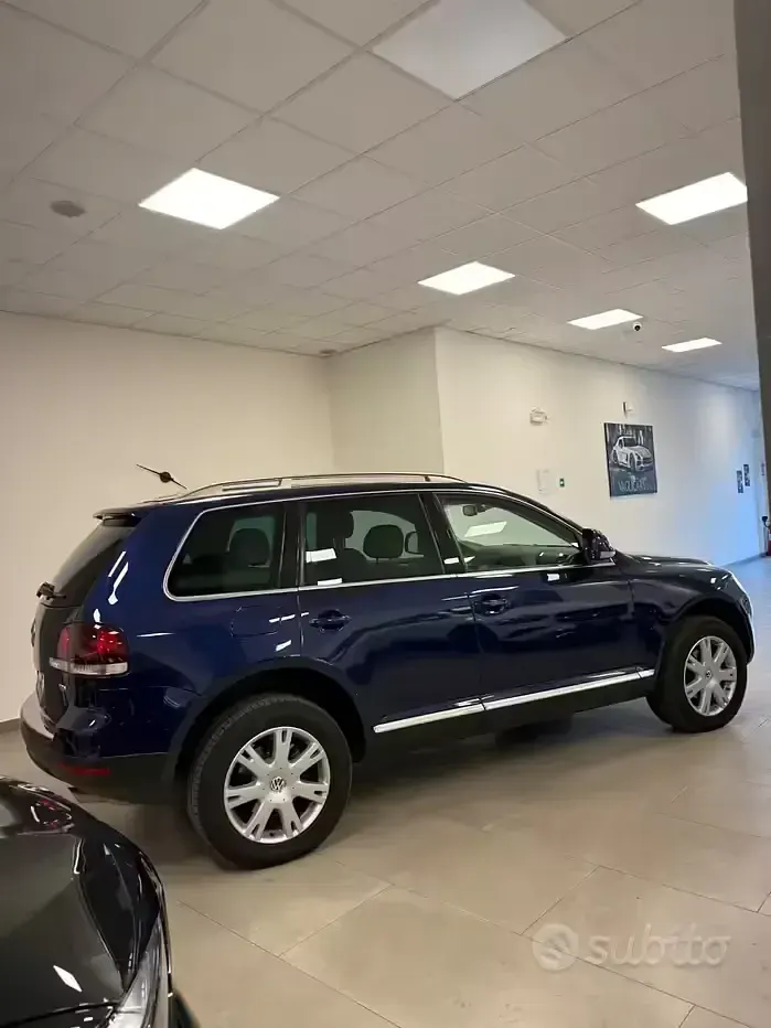 Usata VW Touareg Exclusive 174 CV (127 kW) 2008 Bluazzurro SUV