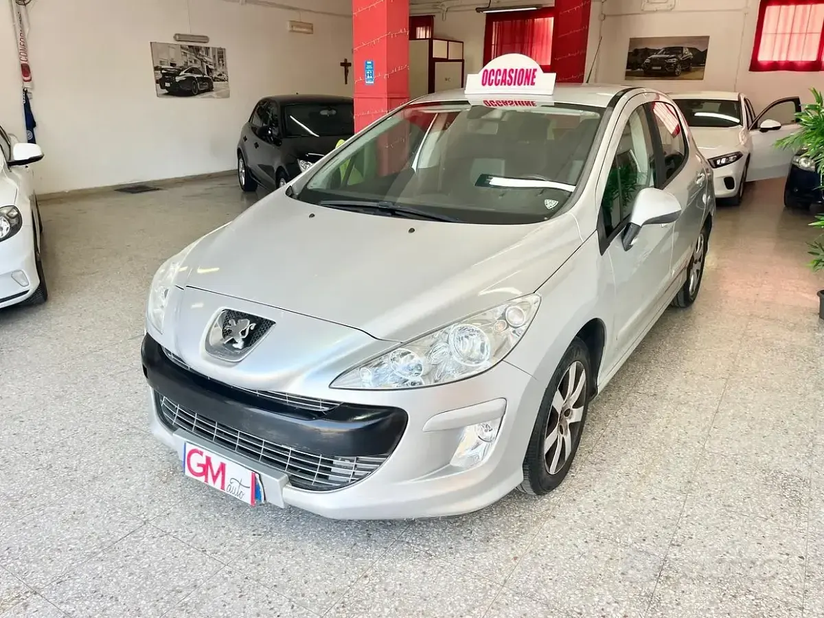Usata Peugeot 308 Active 120 CV (88 kW) 2011 Grigio Berlina