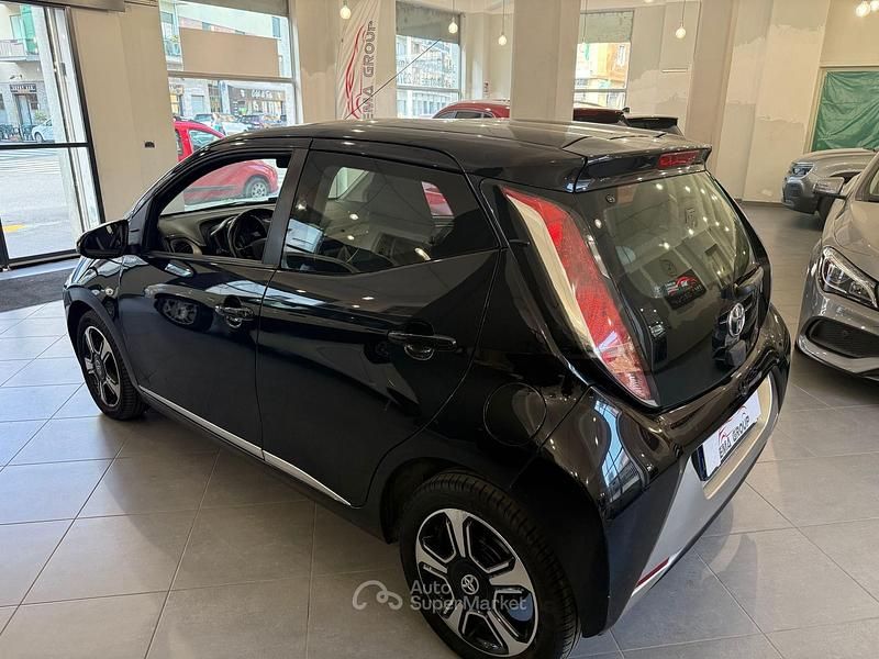 Gebraucht Toyota Aygo 69 PS (50 kW) 2015 Kleinwagen