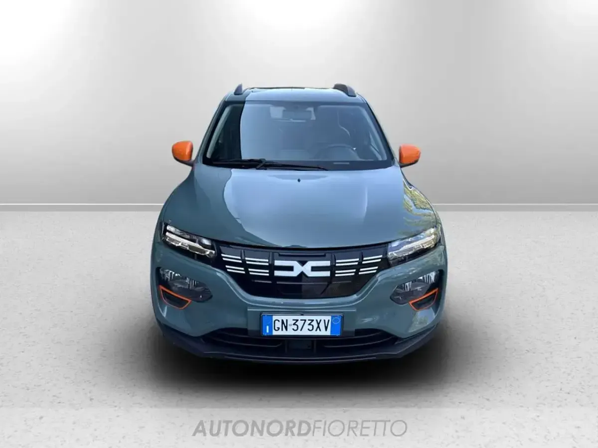 Usata Dacia Spring Expression 19 kW (26 CV) 2023 Lichen kaki Utilitaria