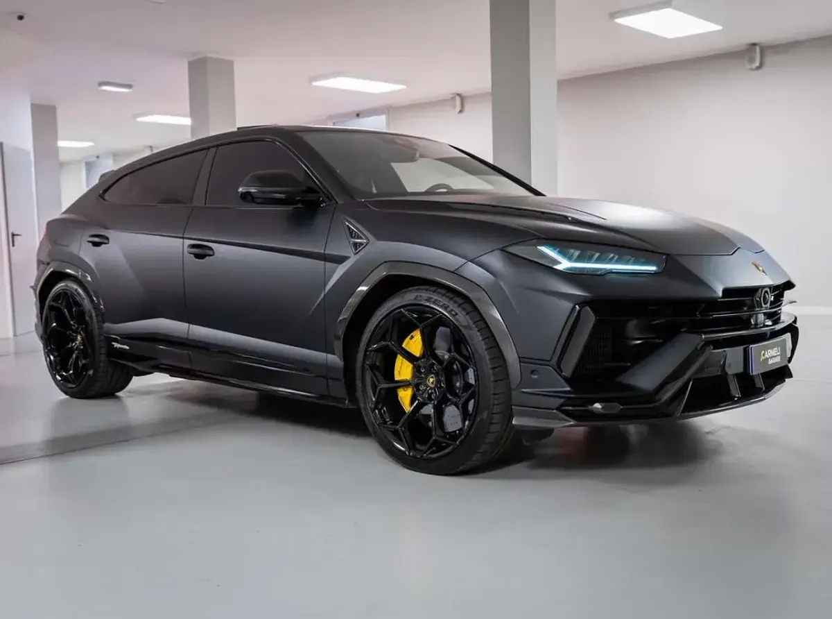 Usata Lamborghini Urus 666 CV (489 kW) 2025 Nero nemesis opaco SUV