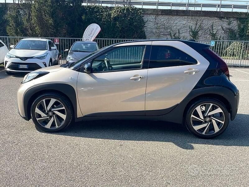 Usata Toyota Aygo X Lounge 72 CV (52 kW) 2022 Other SUV