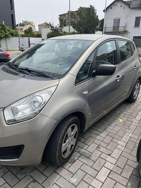 Usata Kia Venga Active 90 CV (66 kW) 2012 Utilitaria