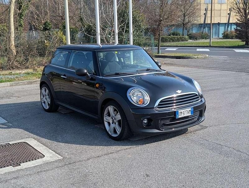 Usata Mini ONE 75 CV (55 kW) 2011 Nero Utilitaria