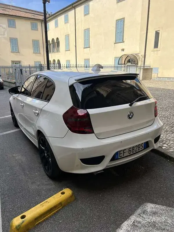 Usata BMW 118 143 CV (105 kW) 2011 Utilitaria