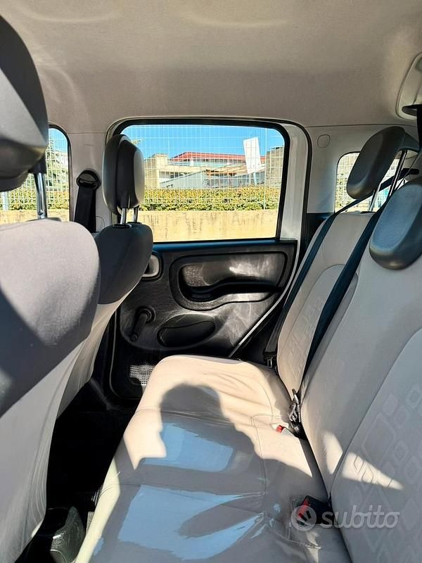Usata Fiat Panda Lounge 2016 Bianco Utilitaria