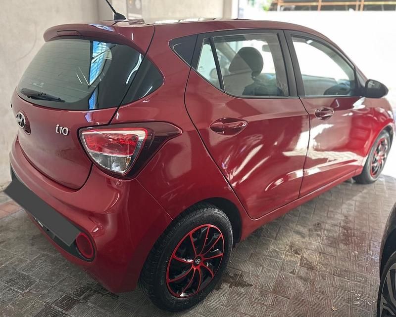 Usata Hyundai i10 66 CV (48 kW) 2018 Rosso Utilitaria