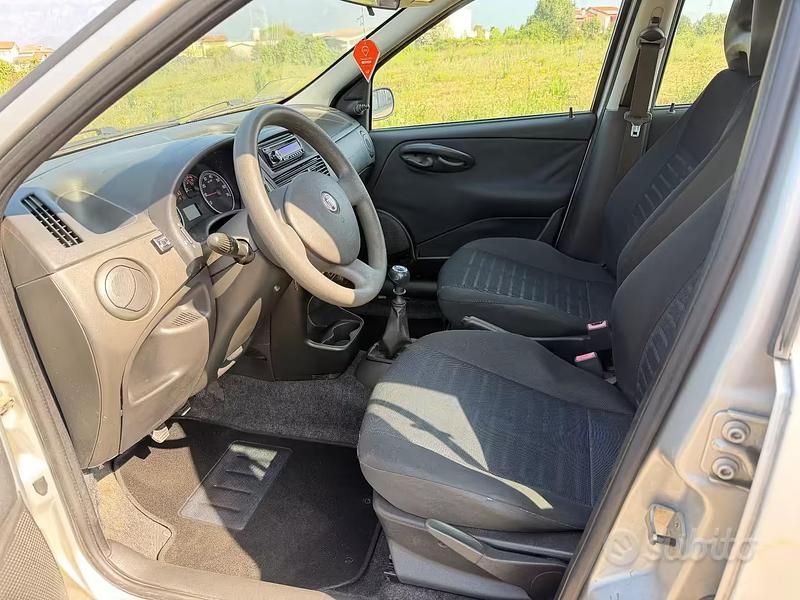 Usata Fiat Punto 59 CV (43 kW) 2008 Grigio Utilitaria