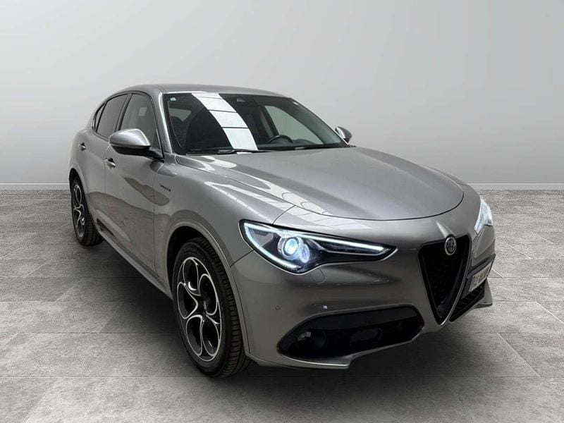 Grigio Usata 2021 Alfa Romeo Stelvio Lusso SUV | 30.900 € (Buon prezzo) - Immagine 1/4