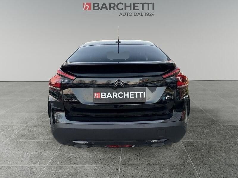 Usado Citroën e-C4 Shine 56 kW (77 CV) 2023 Negro Utilitario