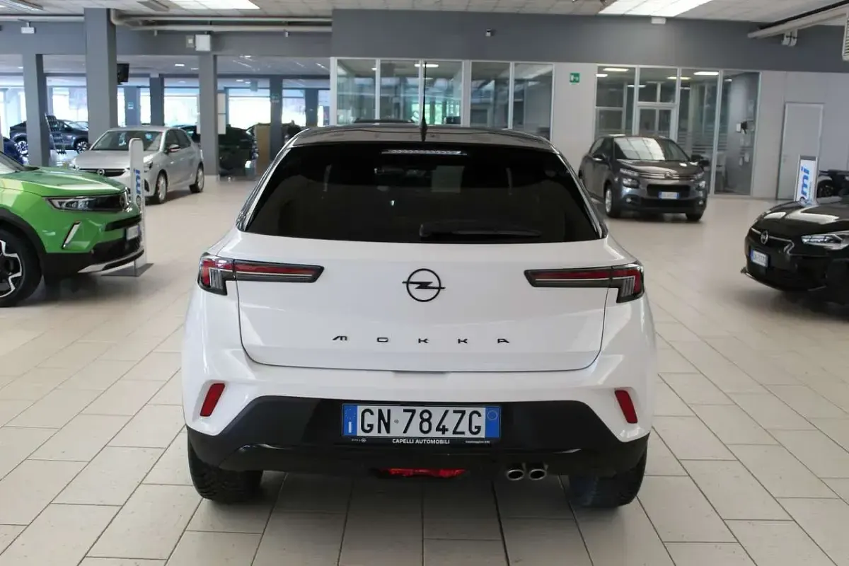 Usata Opel Mokka 131 CV (96 kW) 2023 Bianco SUV