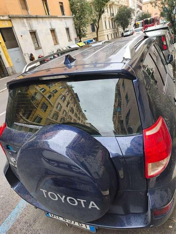 Usata Toyota RAV4 136 CV (100 kW) 2008 SUV
