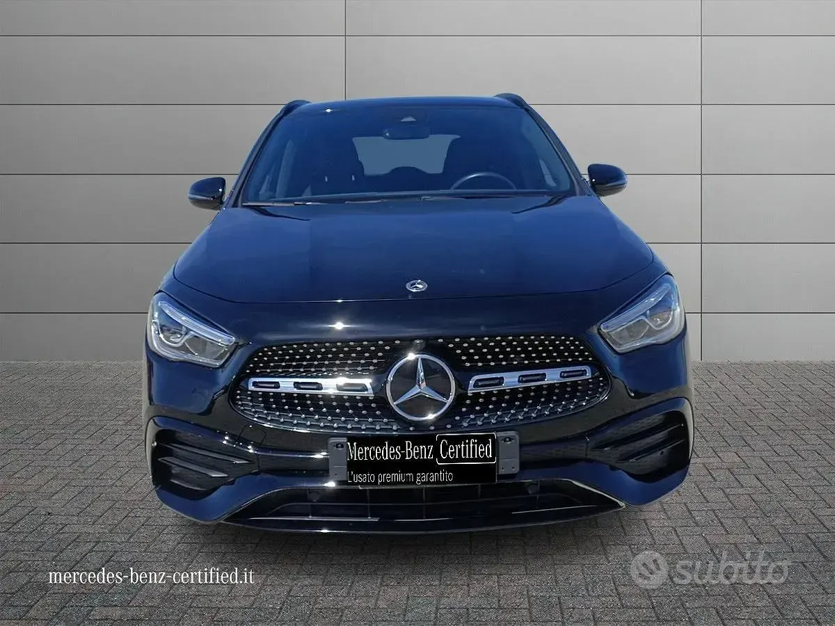 Usata Mercedes GLA200 Premium 150 CV (110 kW) 2023 Nero SUV