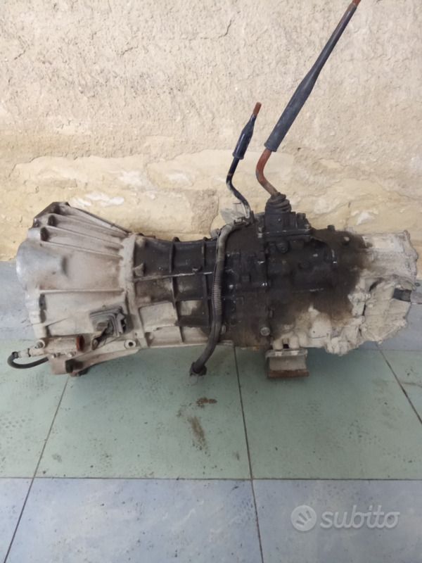 Marrone Usata 2000 Toyota Land Cruiser SUV | 500 € - Immagine 1/4