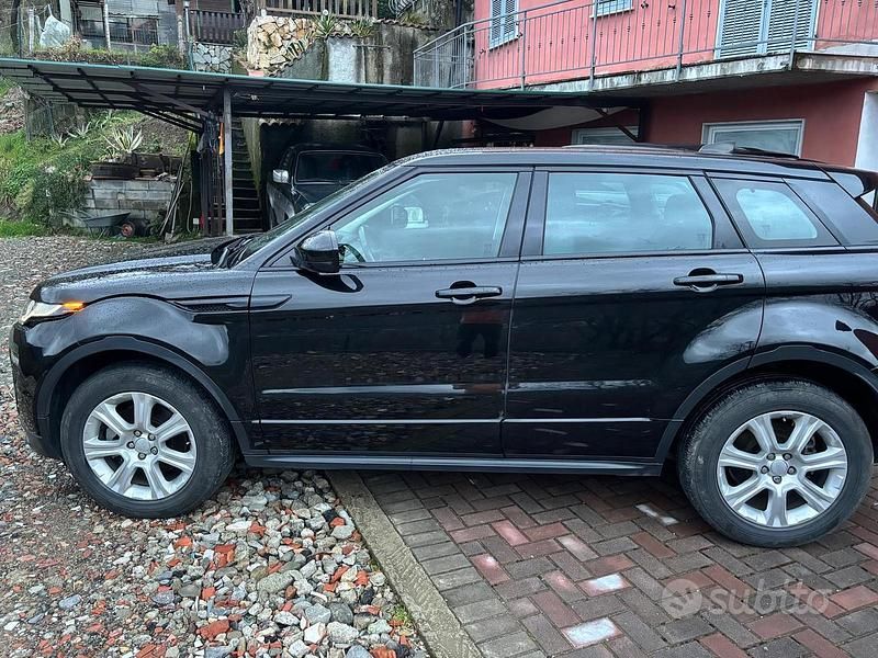 Usata Land Rover Range Rover evoque 200 CV (147 kW) 2017 Nero SUV