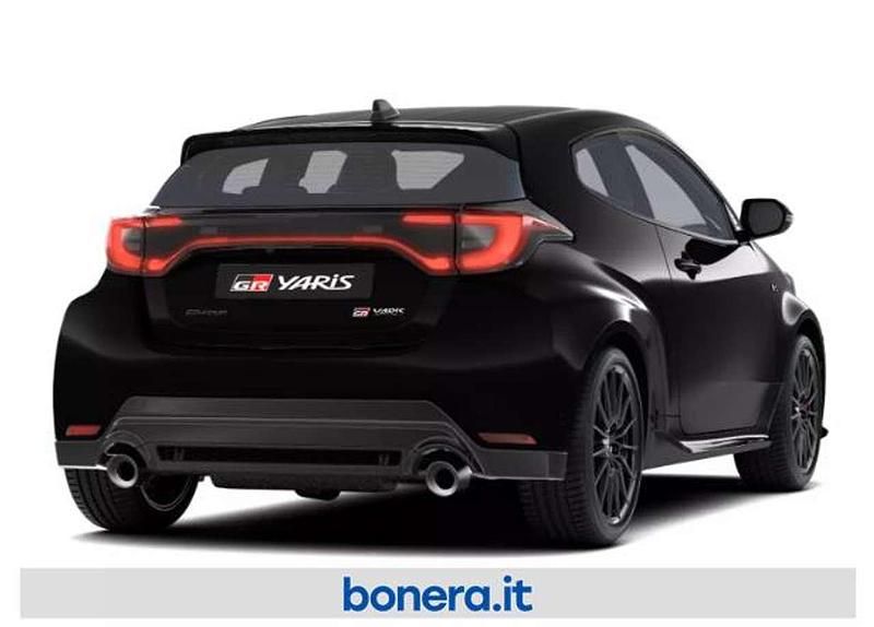 Nuova Toyota Yaris 280 CV (205 kW) 2026 Precious black Utilitaria