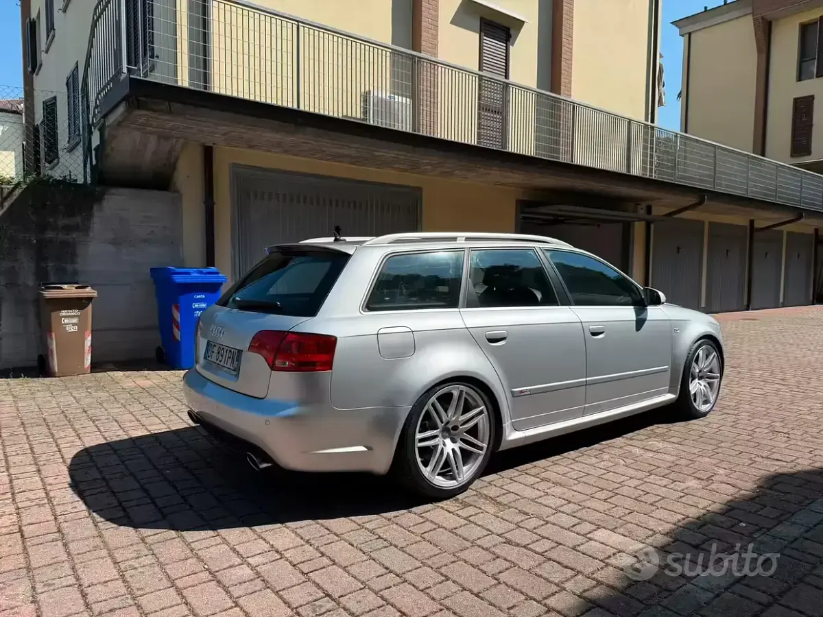 Usata Audi RS4 Sport 420 CV (308 kW) 2007 Grigio Station wagon