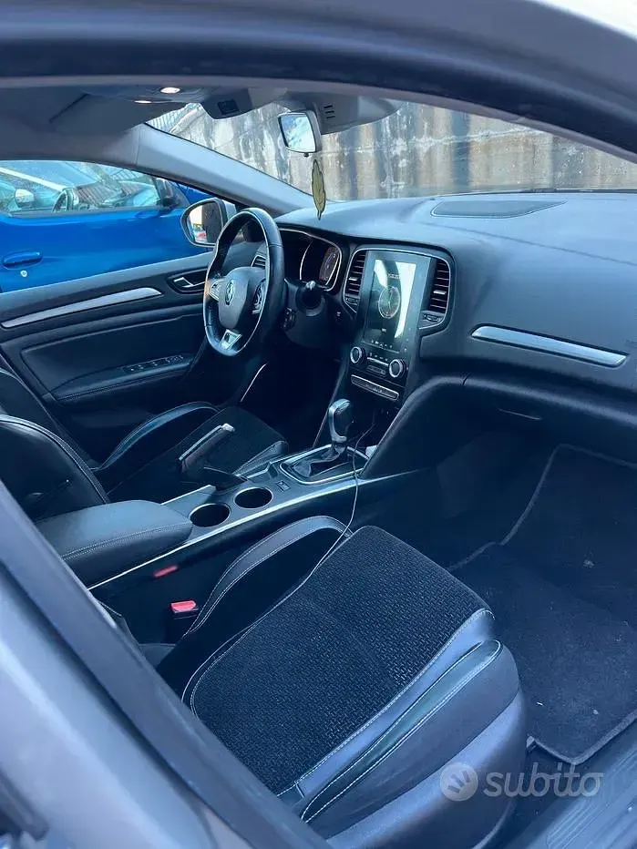 Usata Renault Mégane IV Intens 110 CV (80 kW) 2017 Grigio Berlina