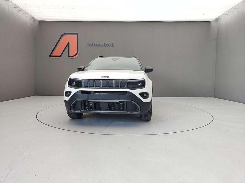 Nieuw Jeep Avenger Overland 136 PK (100 kW) 2025 Snow/tetto volcano SUV