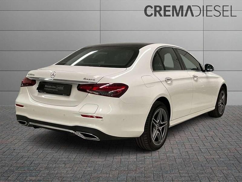 Usata Mercedes E300 Premium Plus 194 CV (142 kW) 2022 Bianco Berlina