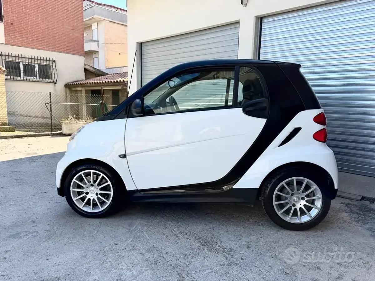 Usata Smart ForTwo Coupé 61 CV (44 kW) 2013 Bianco Coupé