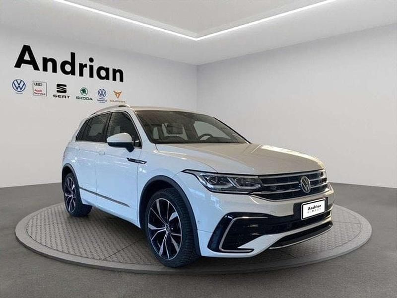 Usata VW Tiguan R-line 150 CV (110 kW) 2021 Bianco SUV