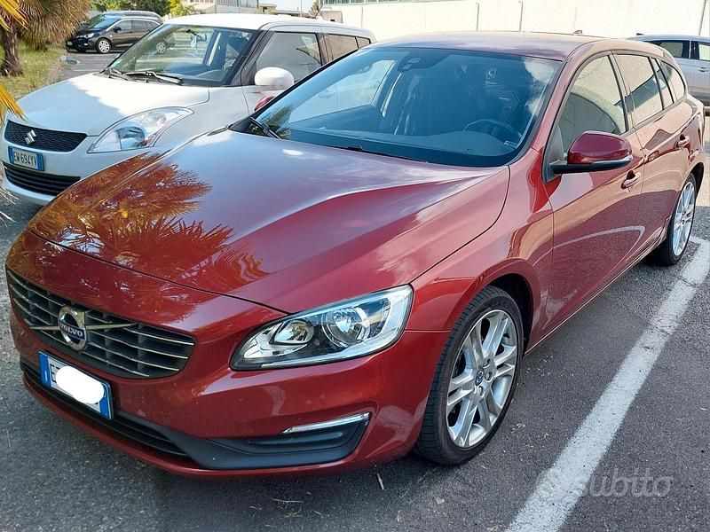 Marrone Usata 2015 Volvo V60 Station wagon | 9500 € - Immagine 1/4