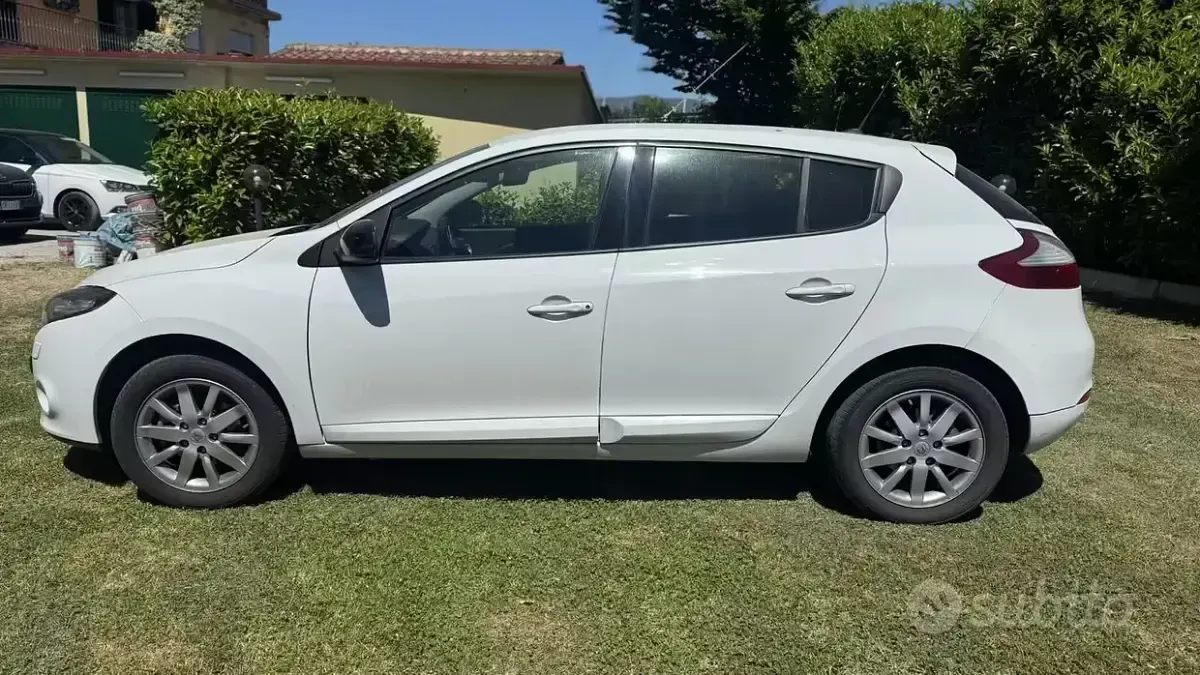 Usata Renault Mégane 90 CV (66 kW) 2011 Bianco Berlina