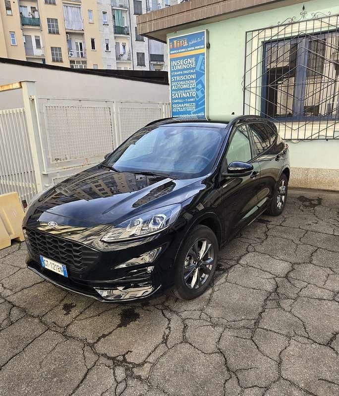 Usata Ford Kuga ST-Line X 152 CV (111 kW) 2024 SUV