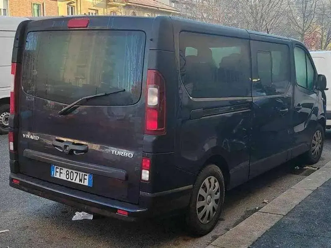 Usata Opel Vivaro 140 CV (102 kW) 2016 Grigio Monovolume