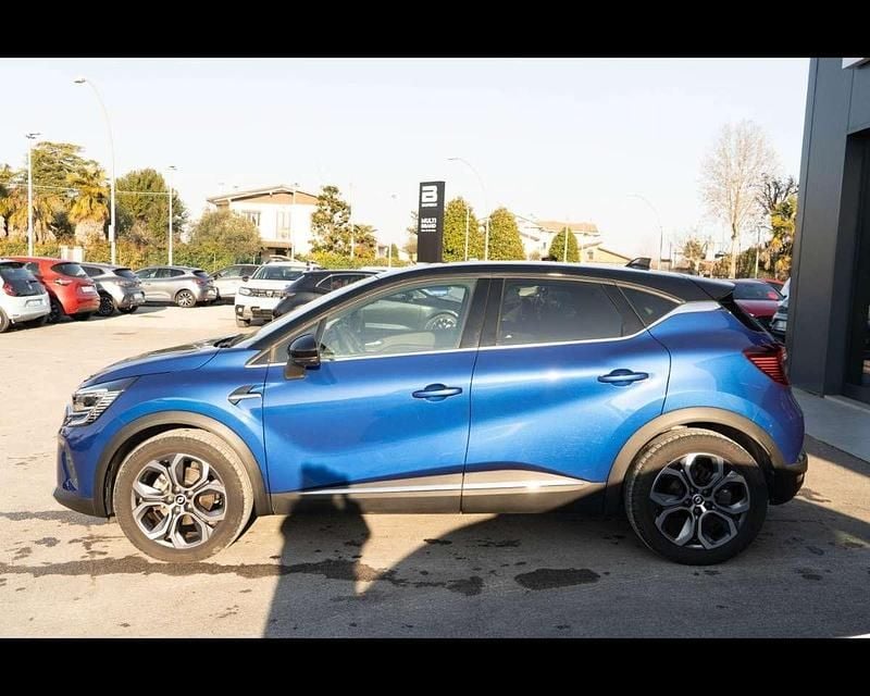 Usata Renault Captur Techno 143 CV (105 kW) 2022 Blu/azzurro SUV