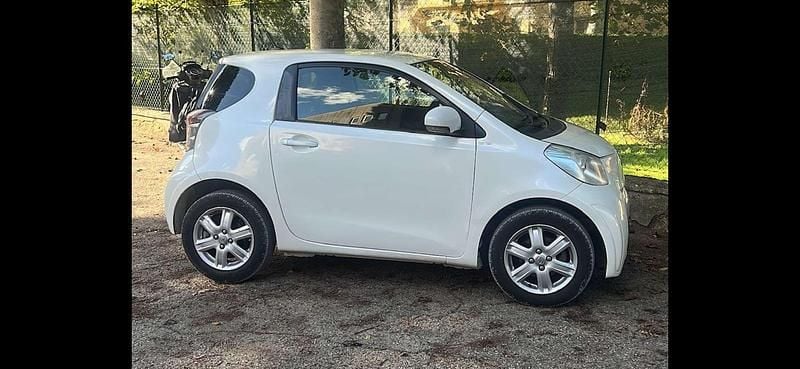 Usata 2009 Toyota iQ Due volumi | 6500 € (Ottimo prezzo) - Immagine 1/4
