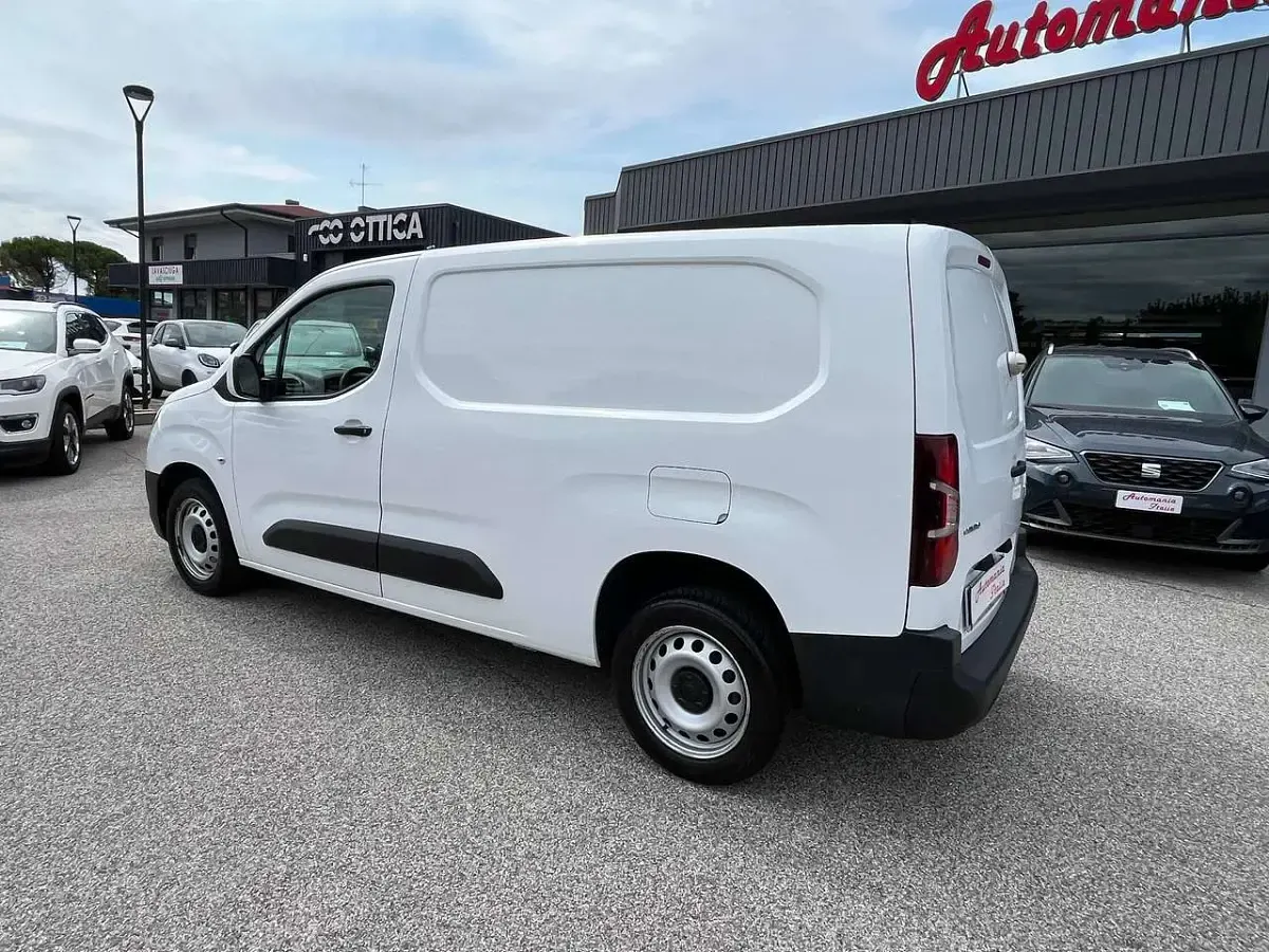 Usata Opel Combo 131 CV (96 kW) 2020 Bianco Monovolume