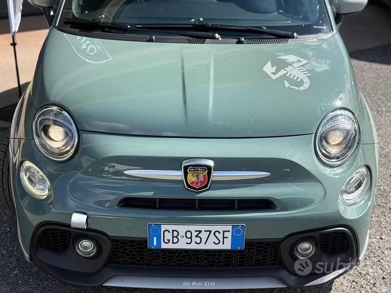 Usata Abarth 695 180 CV (132 kW) 2020 Verde Utilitaria
