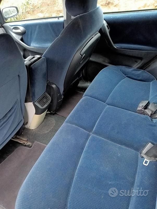 Grigio Usata 2002 Fiat Stilo Berlina | 600 € (Ottimo prezzo) - Immagine 1/4