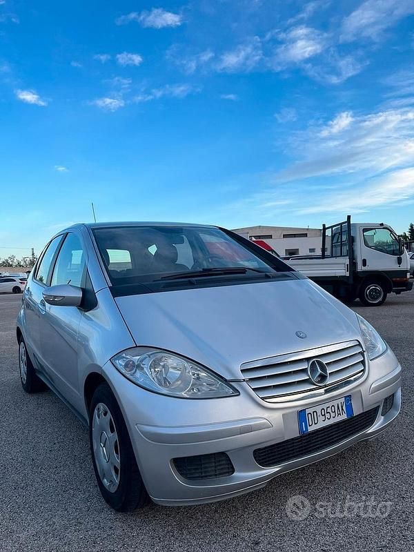 Usata Mercedes A180 Avantgarde 109 CV (80 kW) 2006 Grigio Monovolume