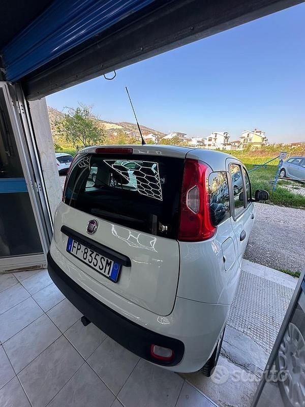 Begagnad Fiat Panda Lounge 69 HK (50 kW) 2018 Vit Halvkombi