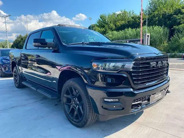 Nuova RAM 1500 540 CV (397 kW) 2026 Nero metallizzato Pick-up