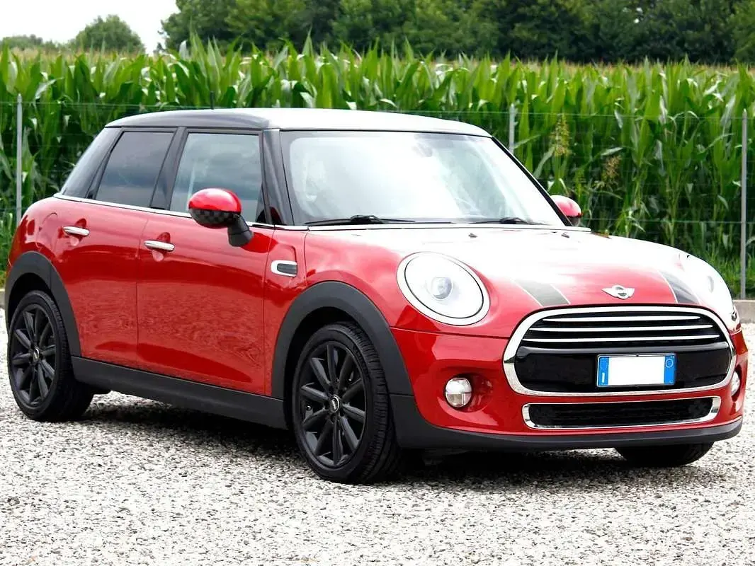 Usata Mini Cooper D 116 CV (85 kW) 2015 Rosso Utilitaria