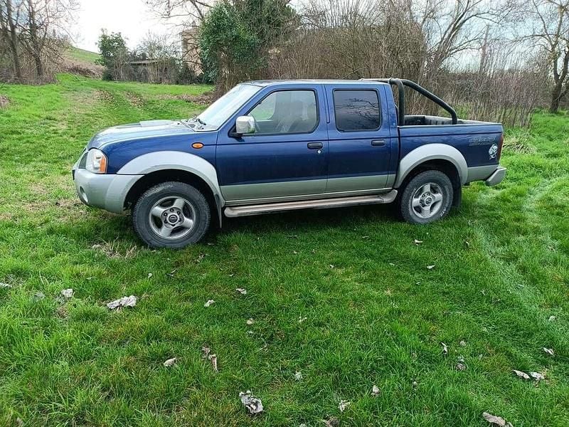 Begagnad Nissan Navara 133 HK (97 kW) 2002 Blå Pickup