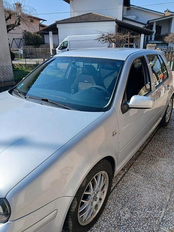 Usata VW Golf IV 1998 Grigio Utilitaria