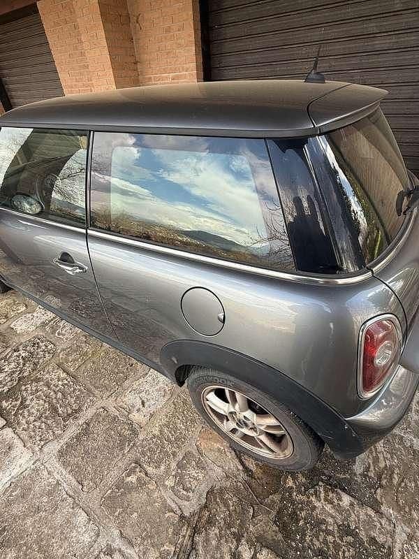 Usata Mini ONE 75 CV (55 kW) 2010 Grigio Utilitaria